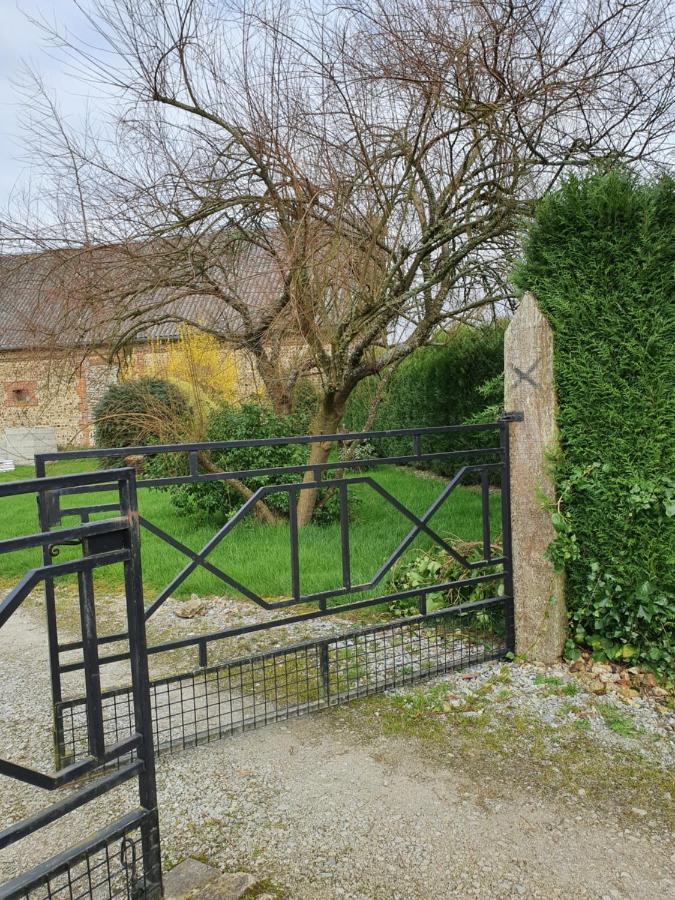 Au Petit Paradis Sainte-Gauburge-Sainte-Colombe Exterior foto