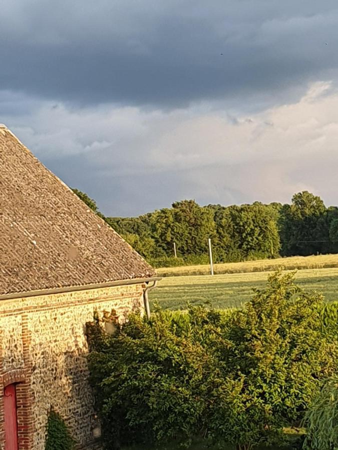 Au Petit Paradis Sainte-Gauburge-Sainte-Colombe Exterior foto